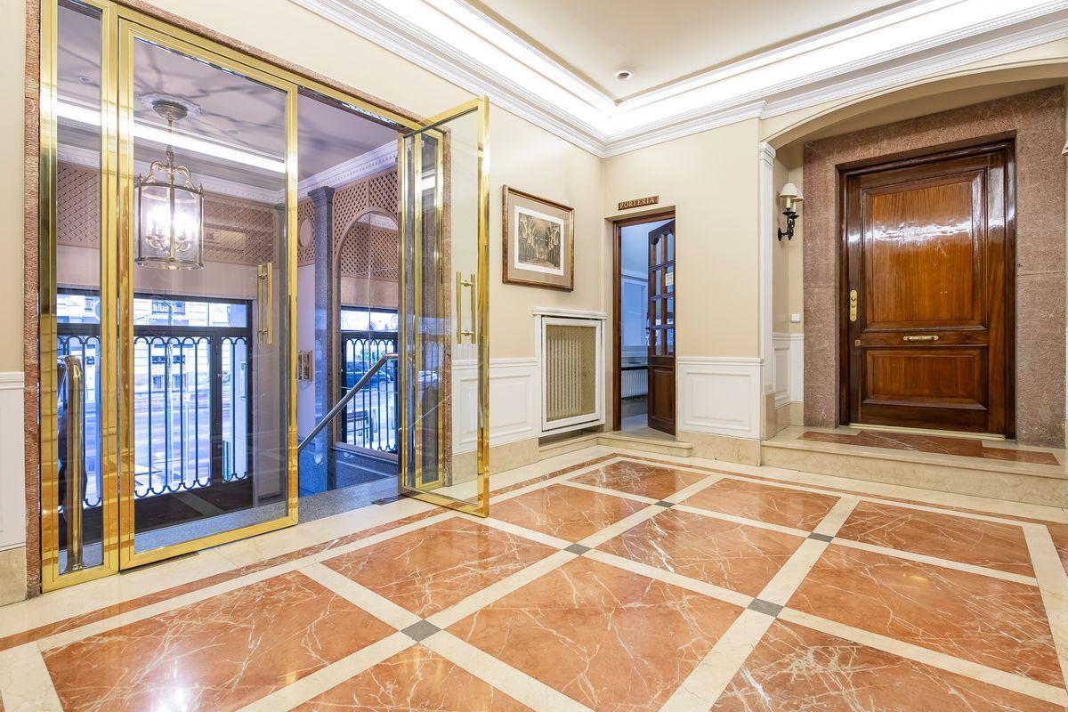 Piso en Venta en Calle Velázquez - 55