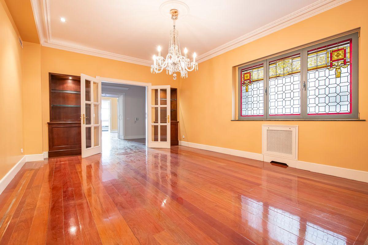 Piso en Venta en Calle Velázquez - 18