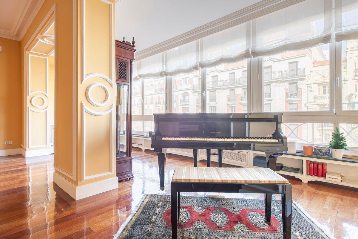 Piso en Venta en Calle Velázquez - 9