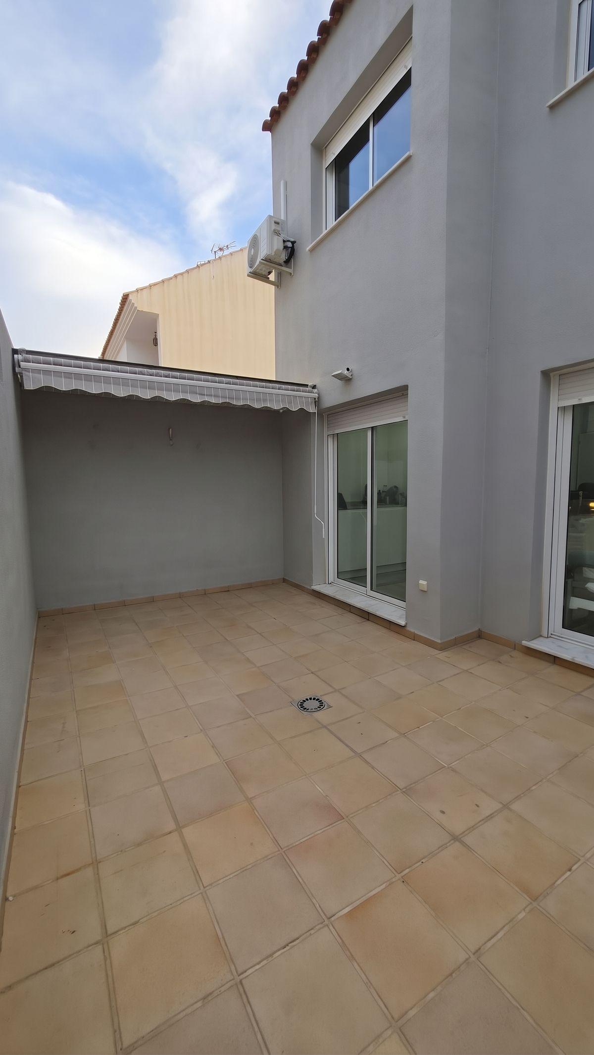 Townhouse en Venta en Calle Poeta Alfonso Canales - 14