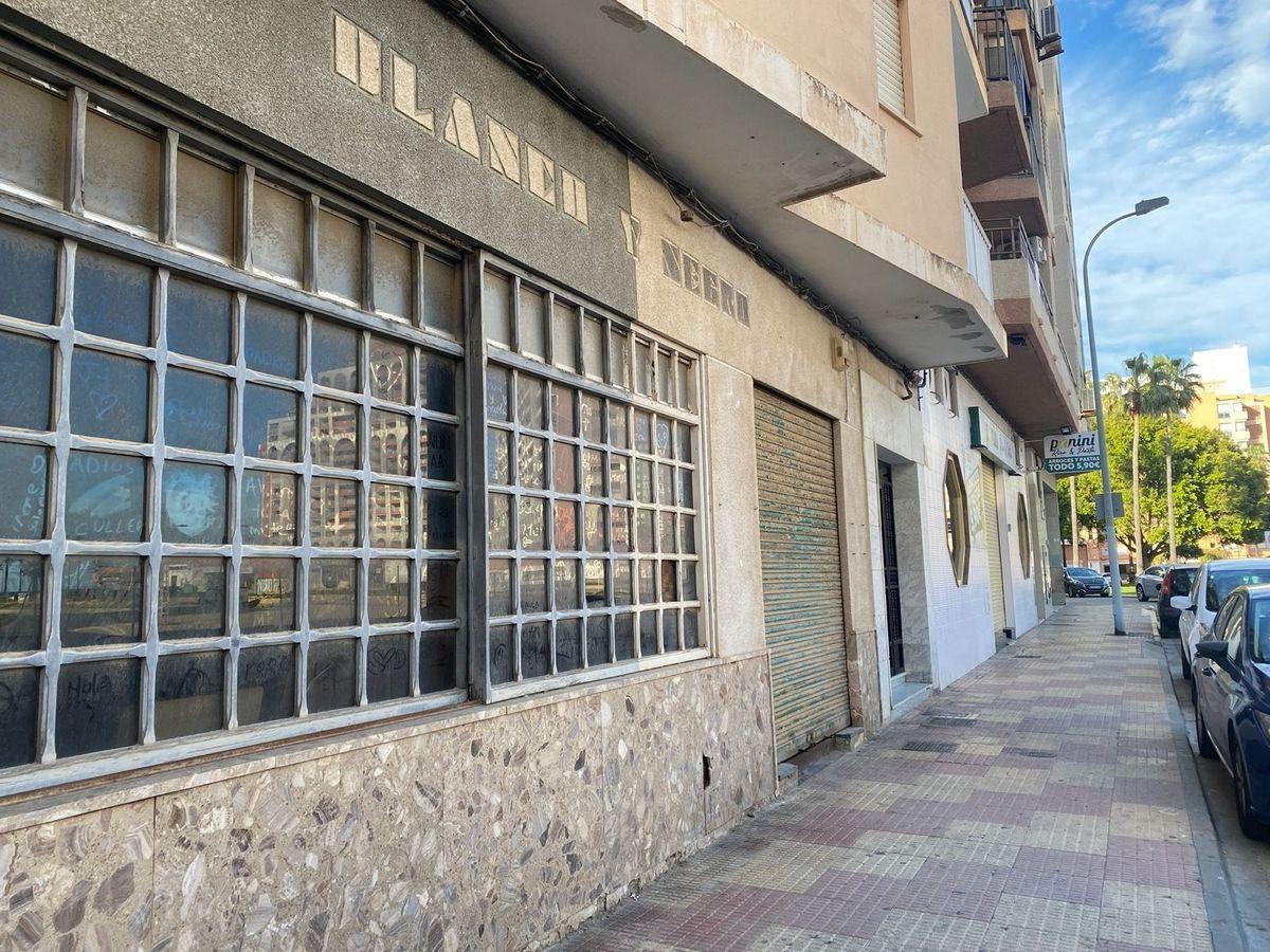 Local en Venta en Carrer Josep Burguera - 1