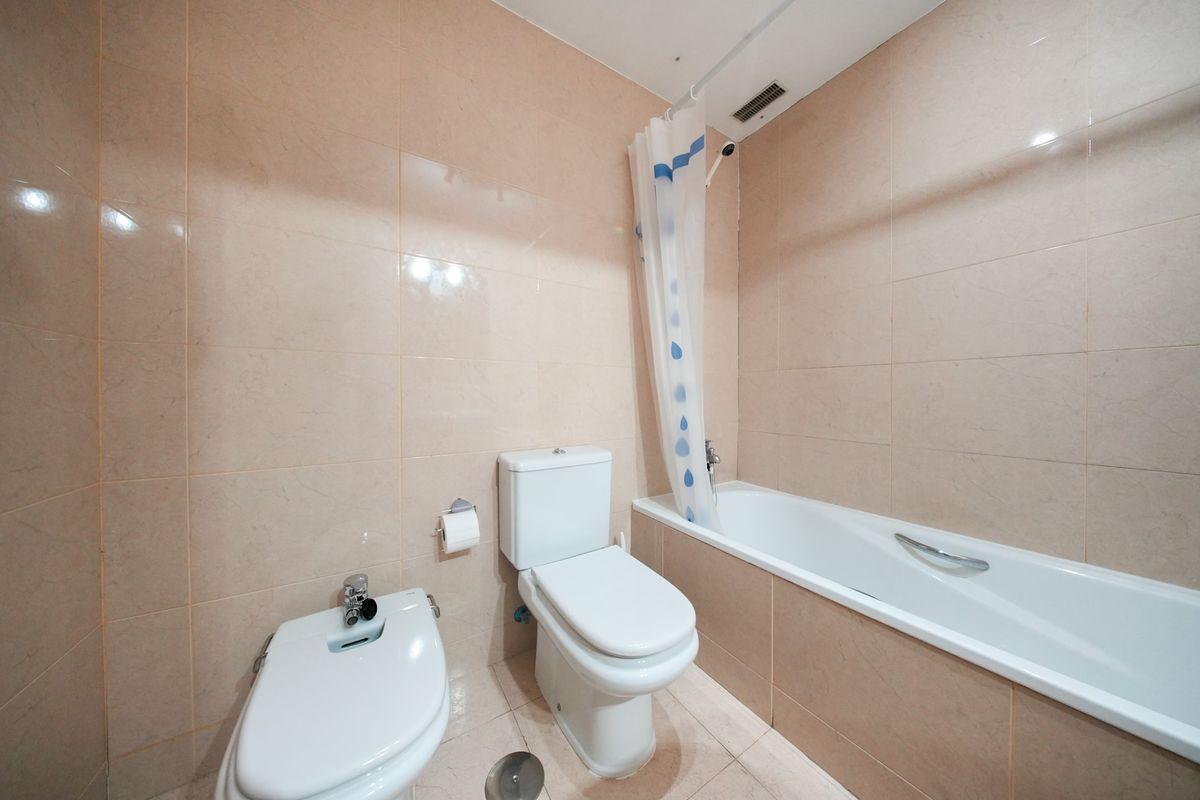 Piso en Venta en Calle Coslada - 21