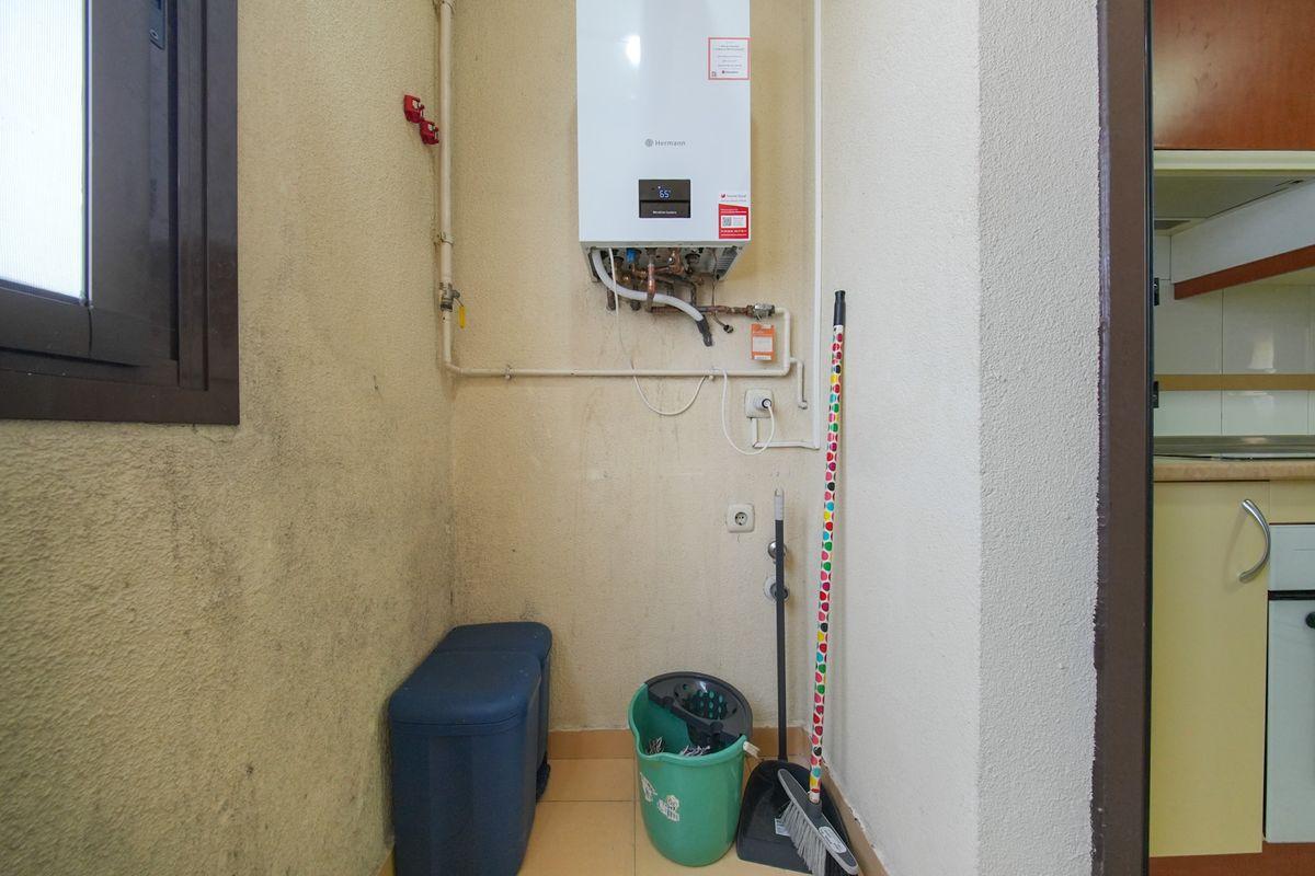 Piso en Venta en Calle Coslada - 16