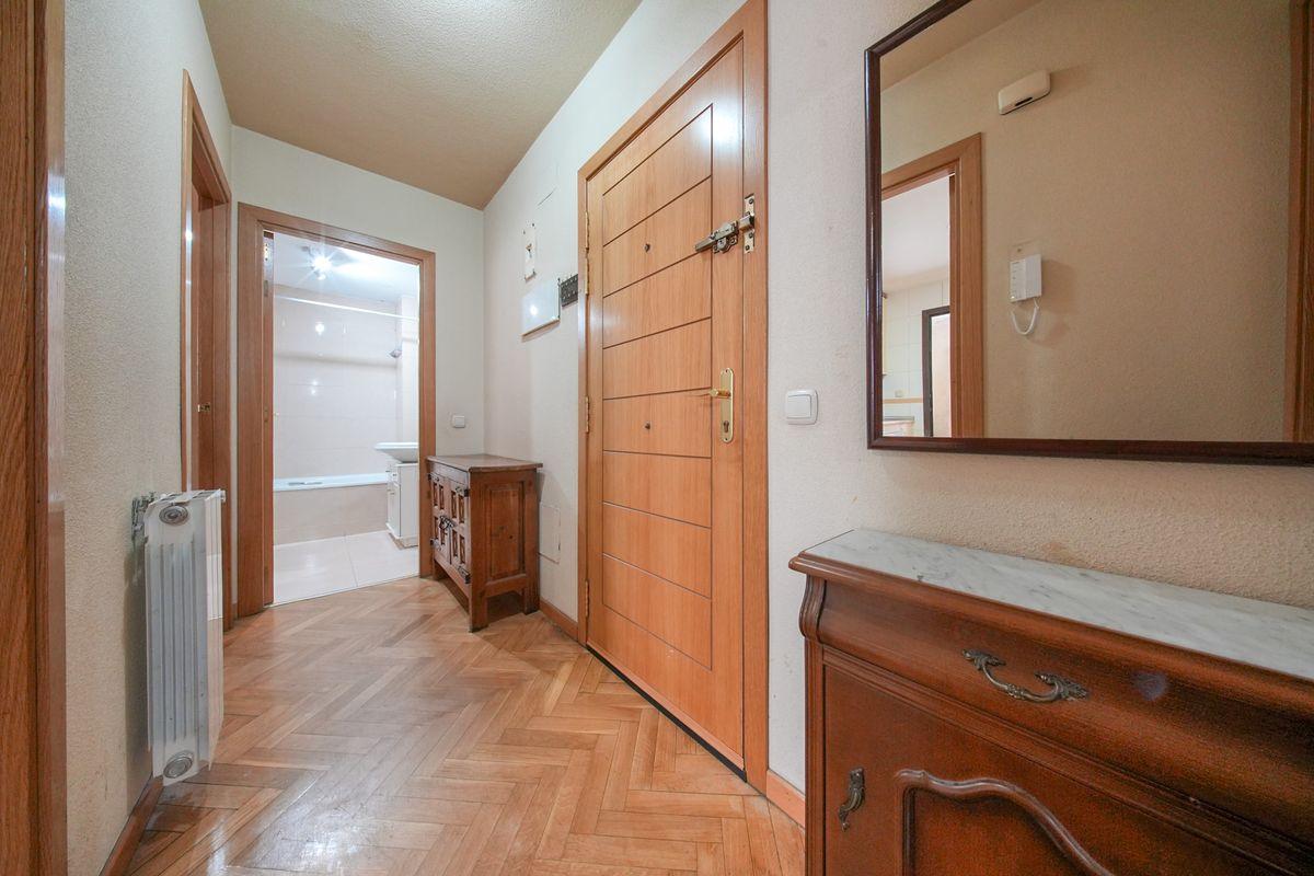 Piso en Venta en Calle Coslada - 17