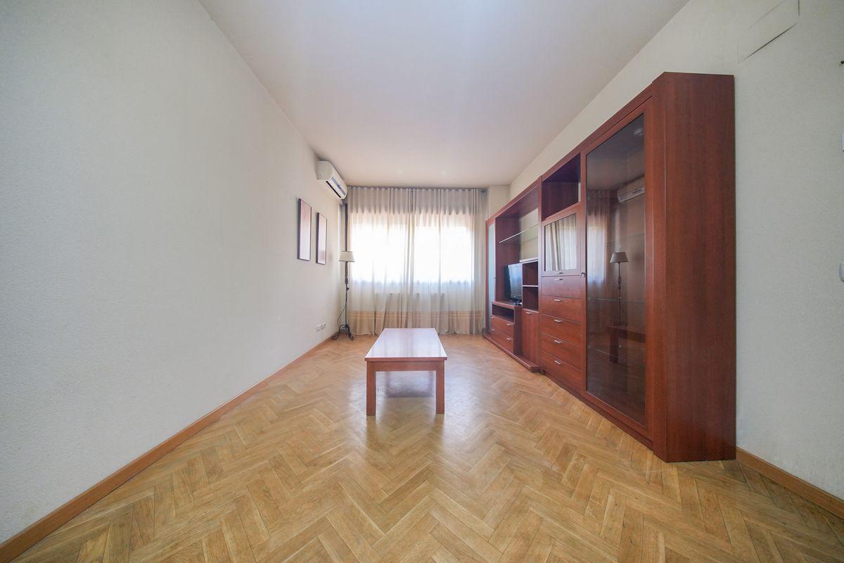 Piso en Venta en Calle Coslada - 1