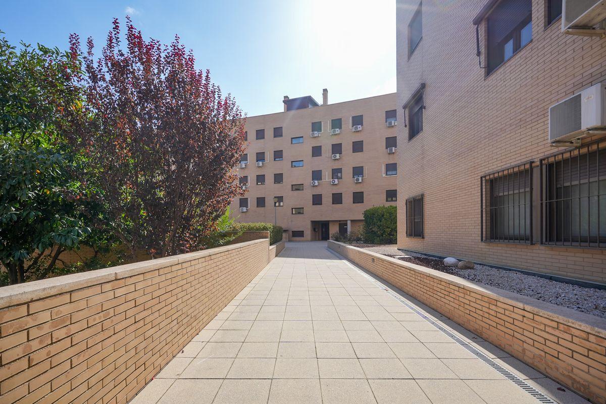 Piso en Venta en Calle Coslada - 31