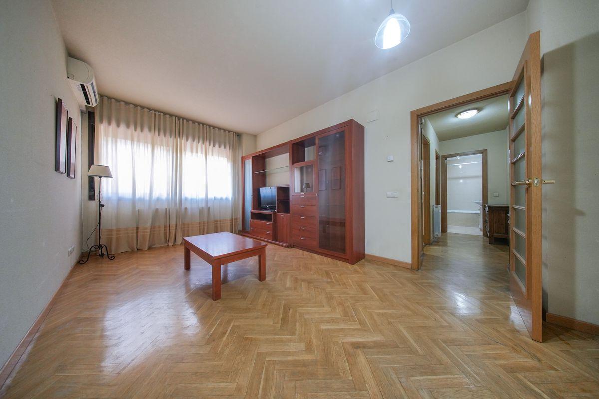 Piso en Venta en Calle Coslada - 3