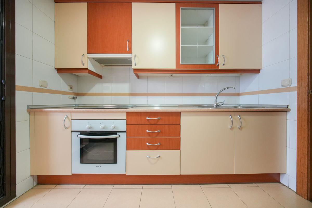 Piso en Venta en Calle Coslada - 12