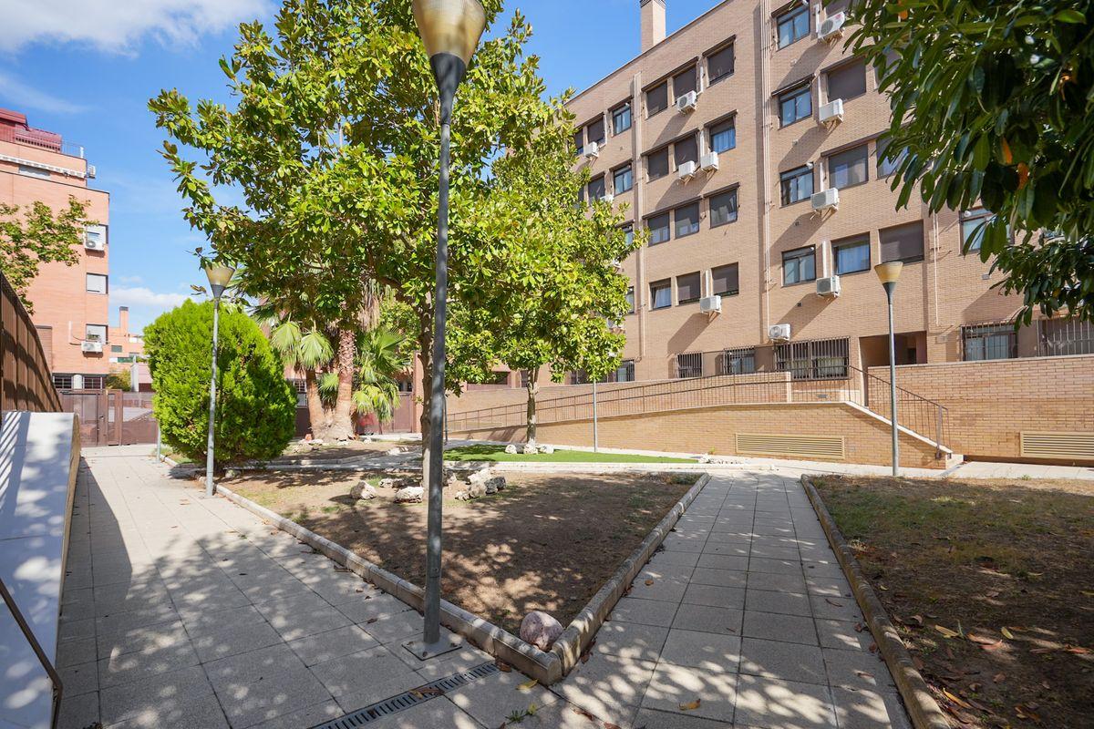 Piso en Venta en Calle Coslada - 32
