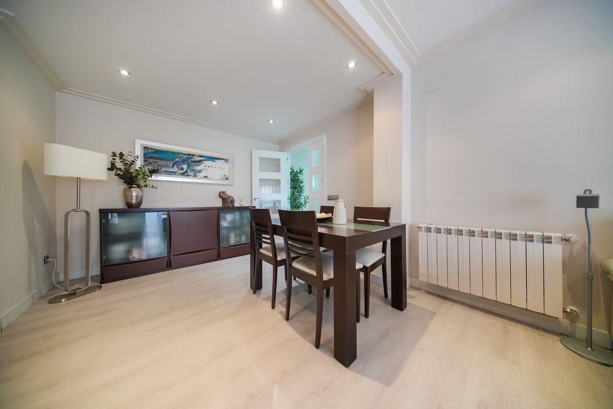 Piso en Venta en Calle del Planeta Urano - 18