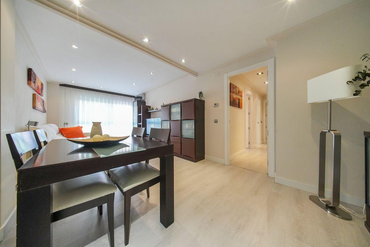 Piso en Venta en Calle del Planeta Urano - 21