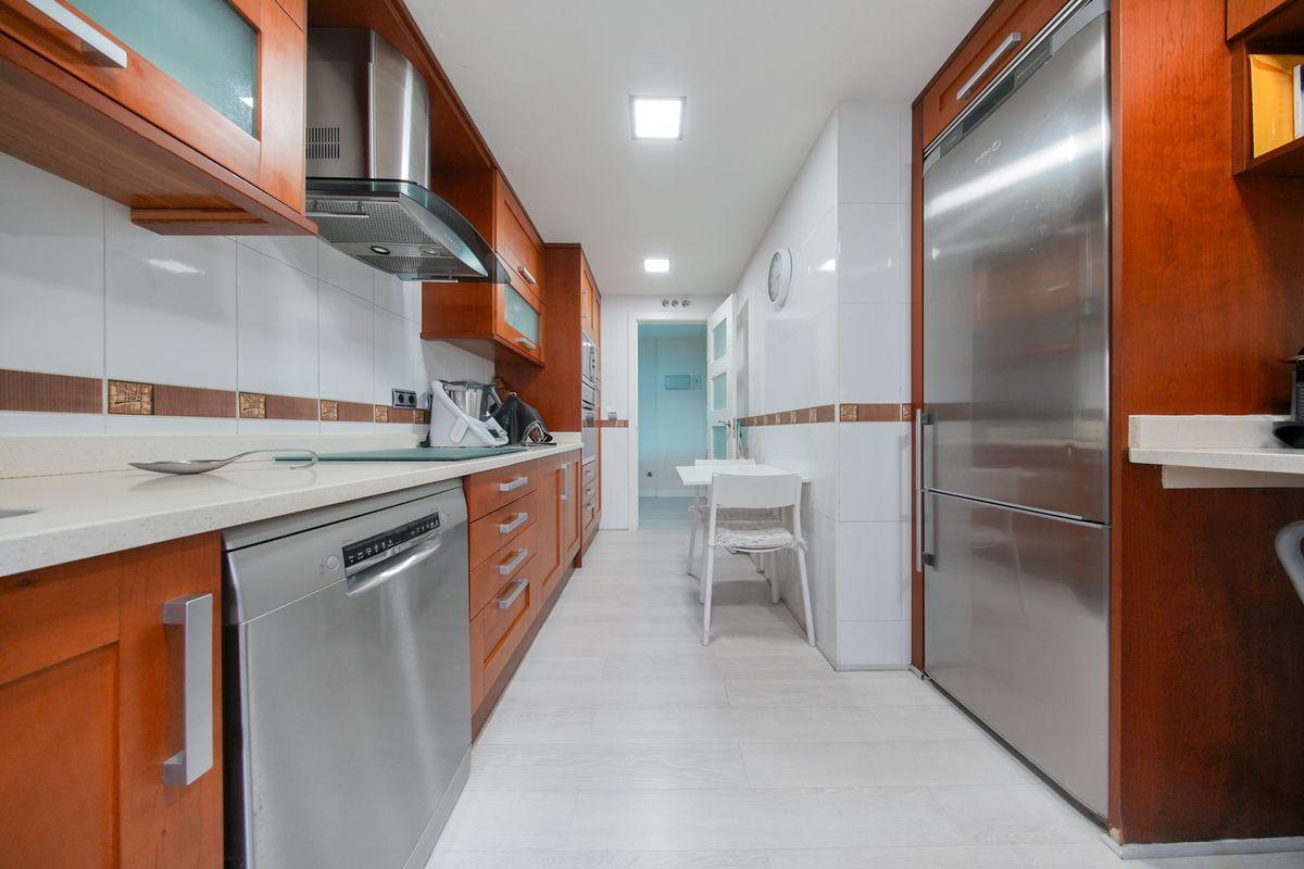 Piso en Venta en Calle del Planeta Urano - 9