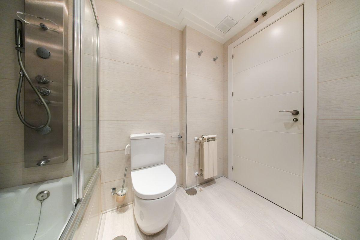 Piso en Venta en Calle del Planeta Urano - 42