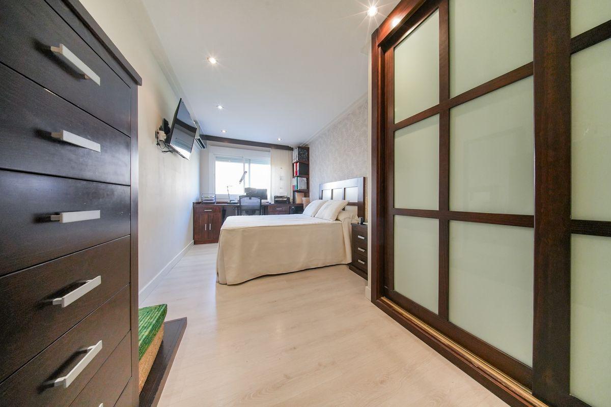 Piso en Venta en Calle del Planeta Urano - 25