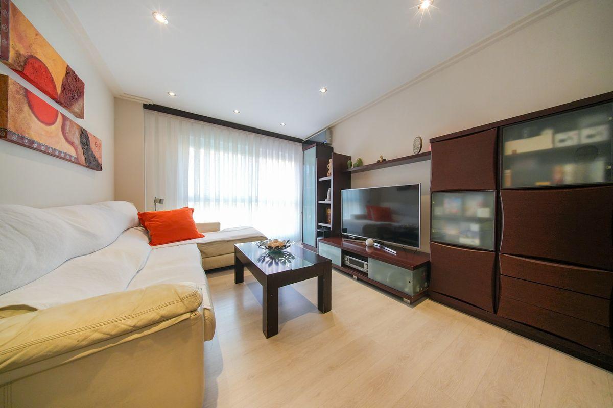 Piso en Venta en Calle del Planeta Urano - 17