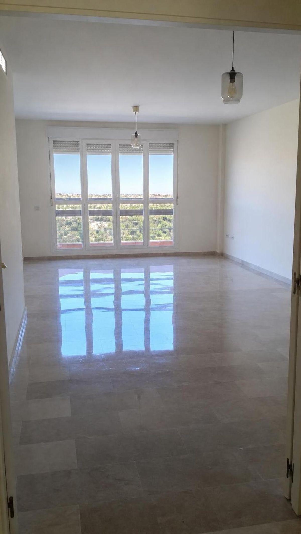 Piso en Venta en Urbanizacion Colinas de la Duquesa Fase I - 6