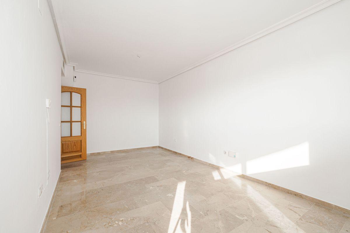 Piso en Venta en Calle Ares - 4