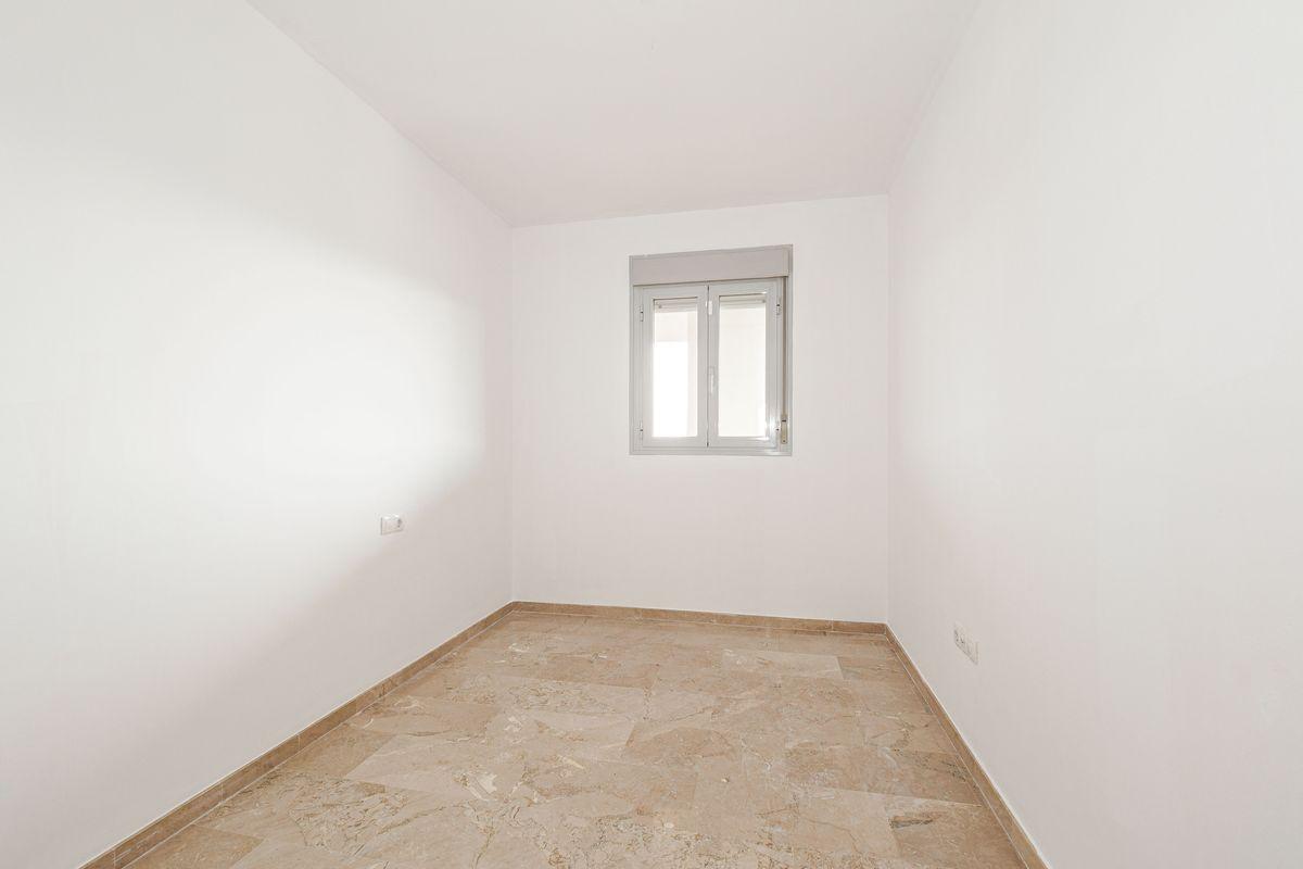 Piso en Venta en Calle Ares - 16