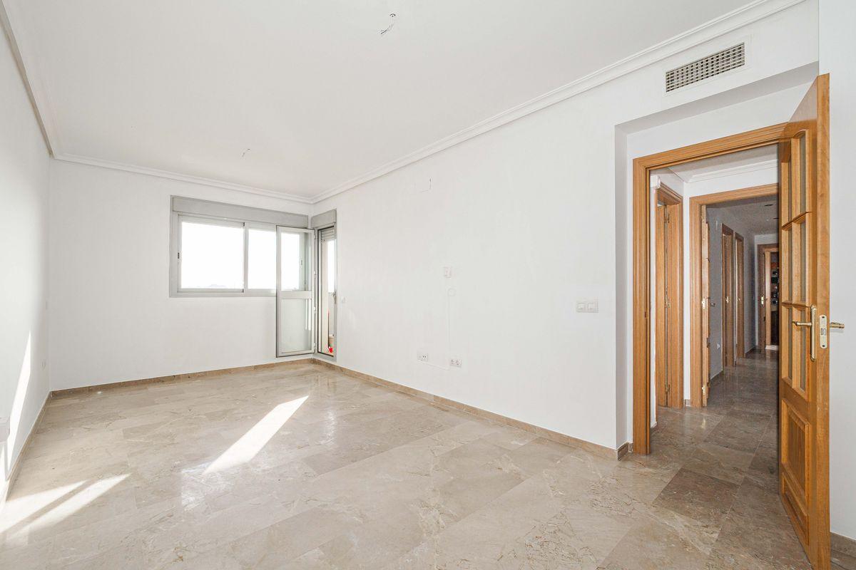 Piso en Venta en Calle Ares - 2