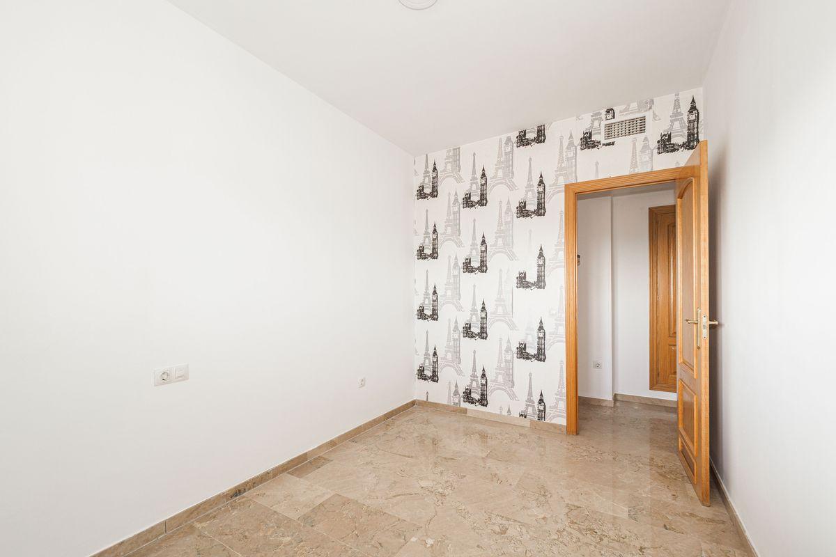 Piso en Venta en Calle Ares - 20