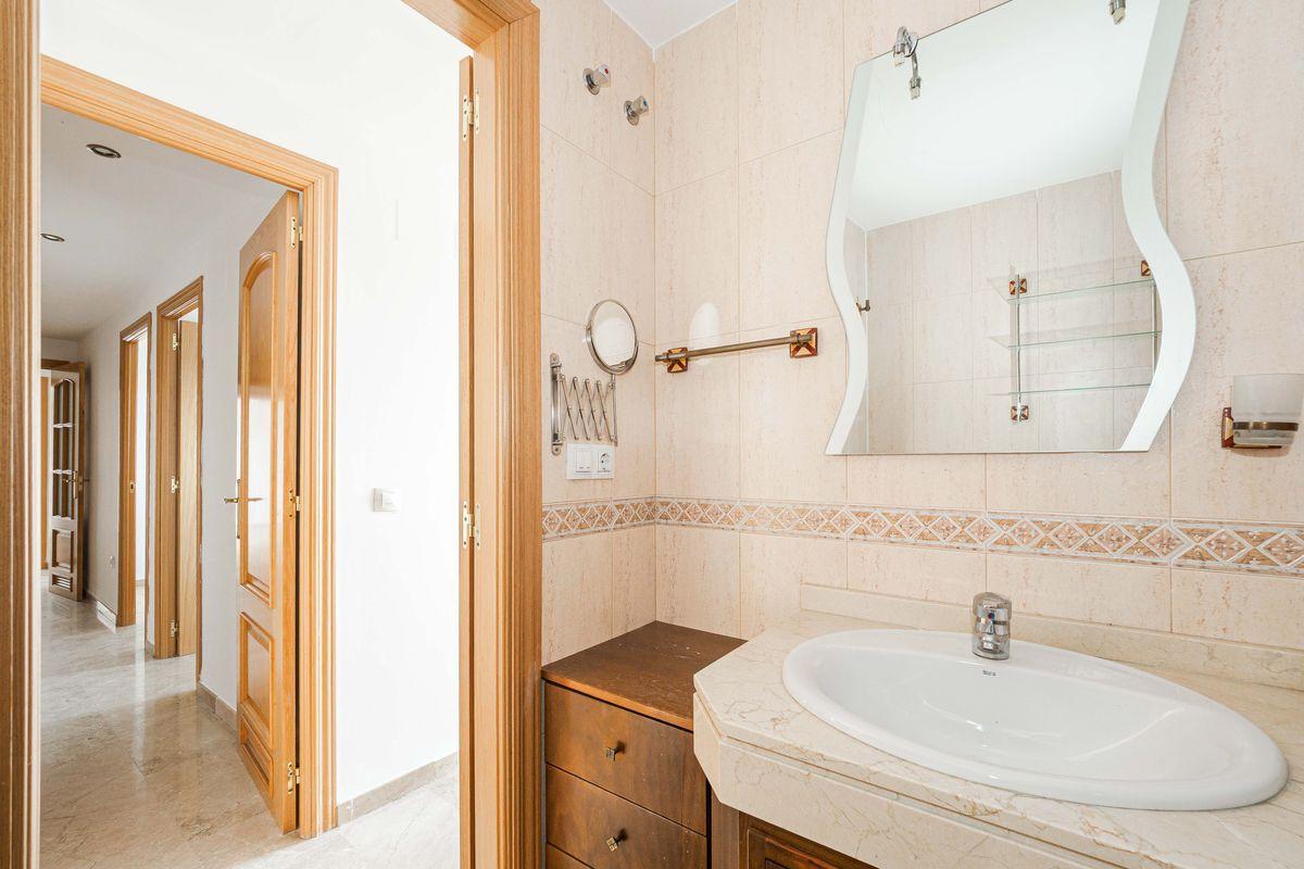 Piso en Venta en Calle Ares - 25