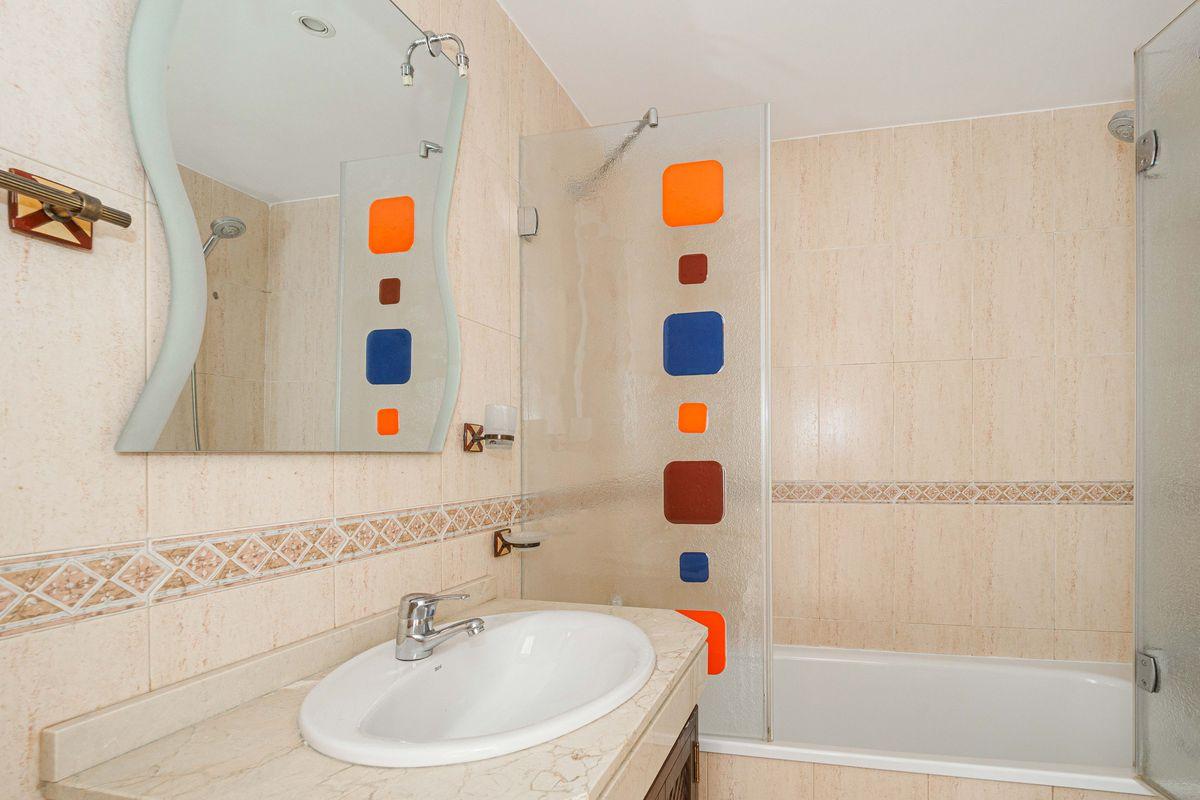 Piso en Venta en Calle Ares - 23