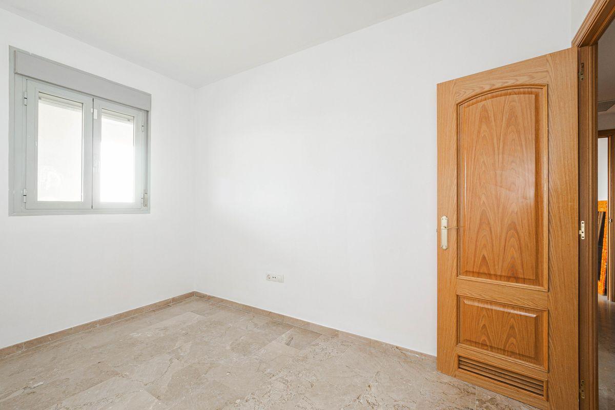 Piso en Venta en Calle Ares - 18
