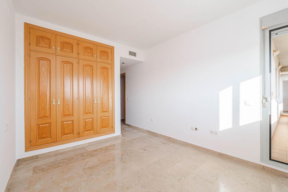 Piso en Venta en Calle Ares - 27