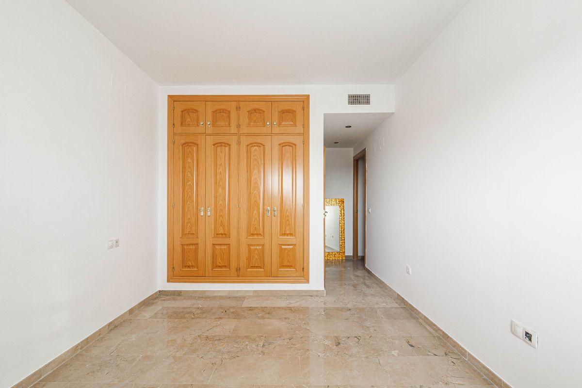 Piso en Venta en Calle Ares - 28