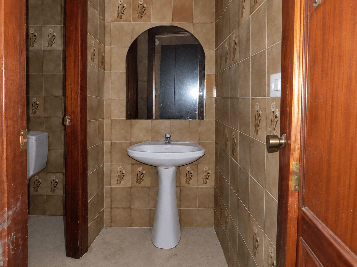 Local en Venta en Carrer Josep Burguera - 14
