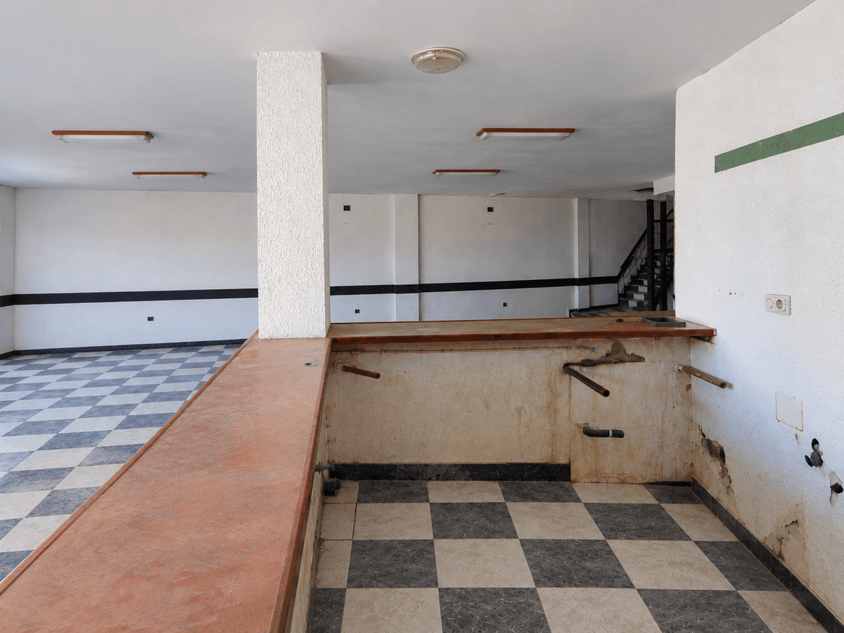 Local en Venta en Carrer Josep Burguera - 7