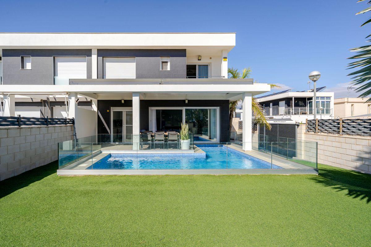 Townhouse en Venta en Calle Malta - 28