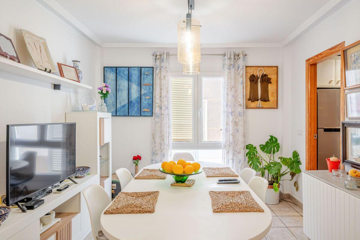 Casa Adosada en Venta en Calle Talía 4 - 5
