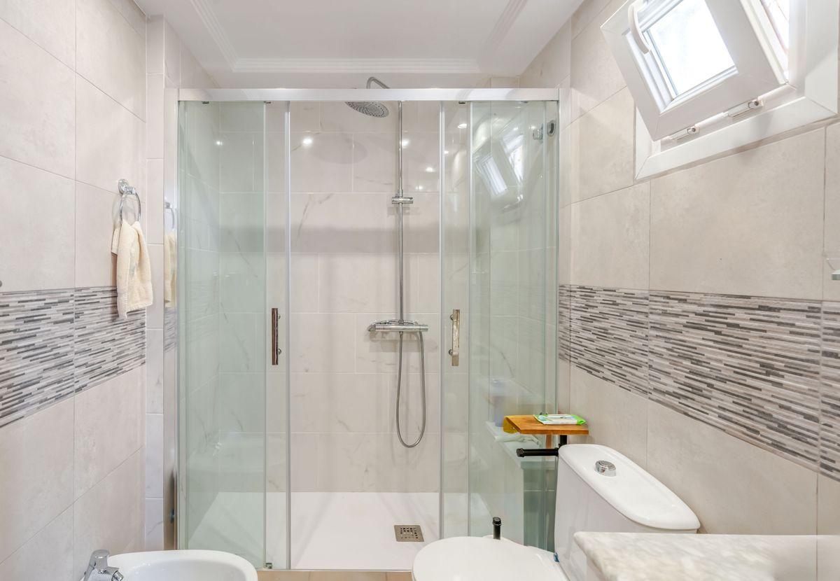 Casa Adosada en Venta en Calle Talía 4 - 15