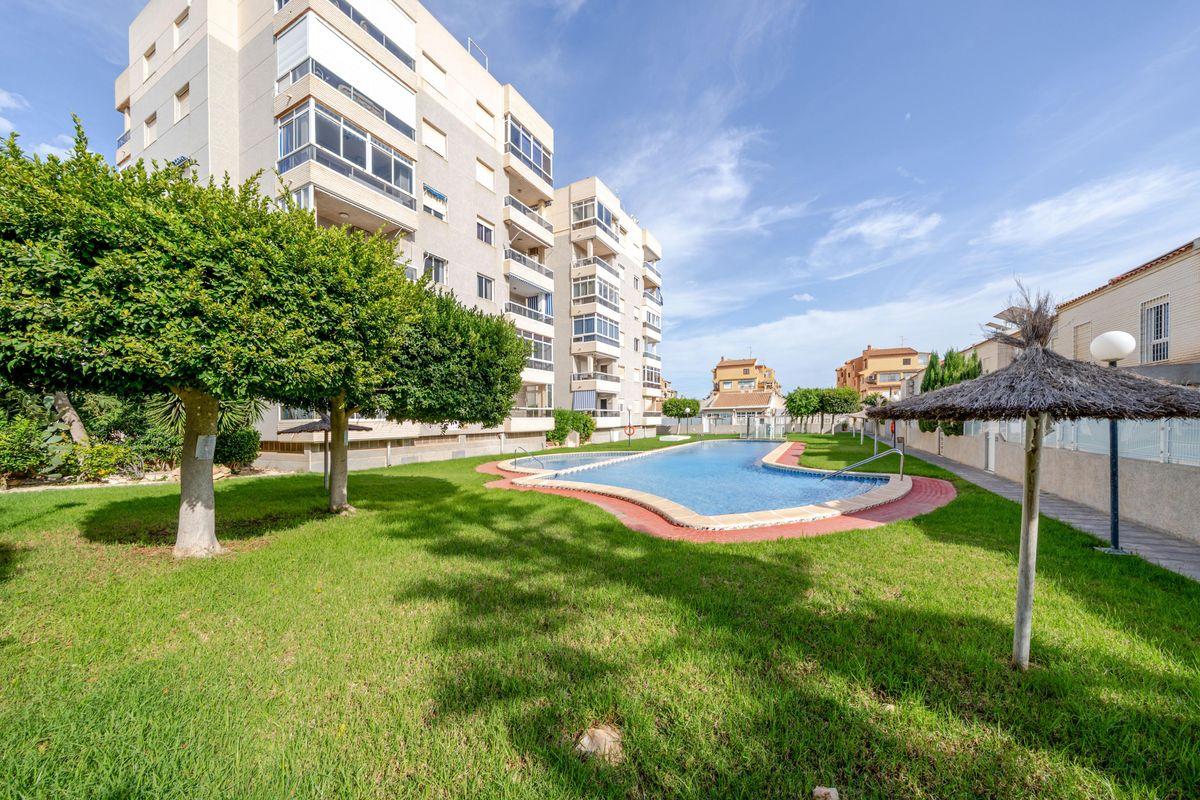 Casa Adosada en Venta en Calle Talía 4 - 23