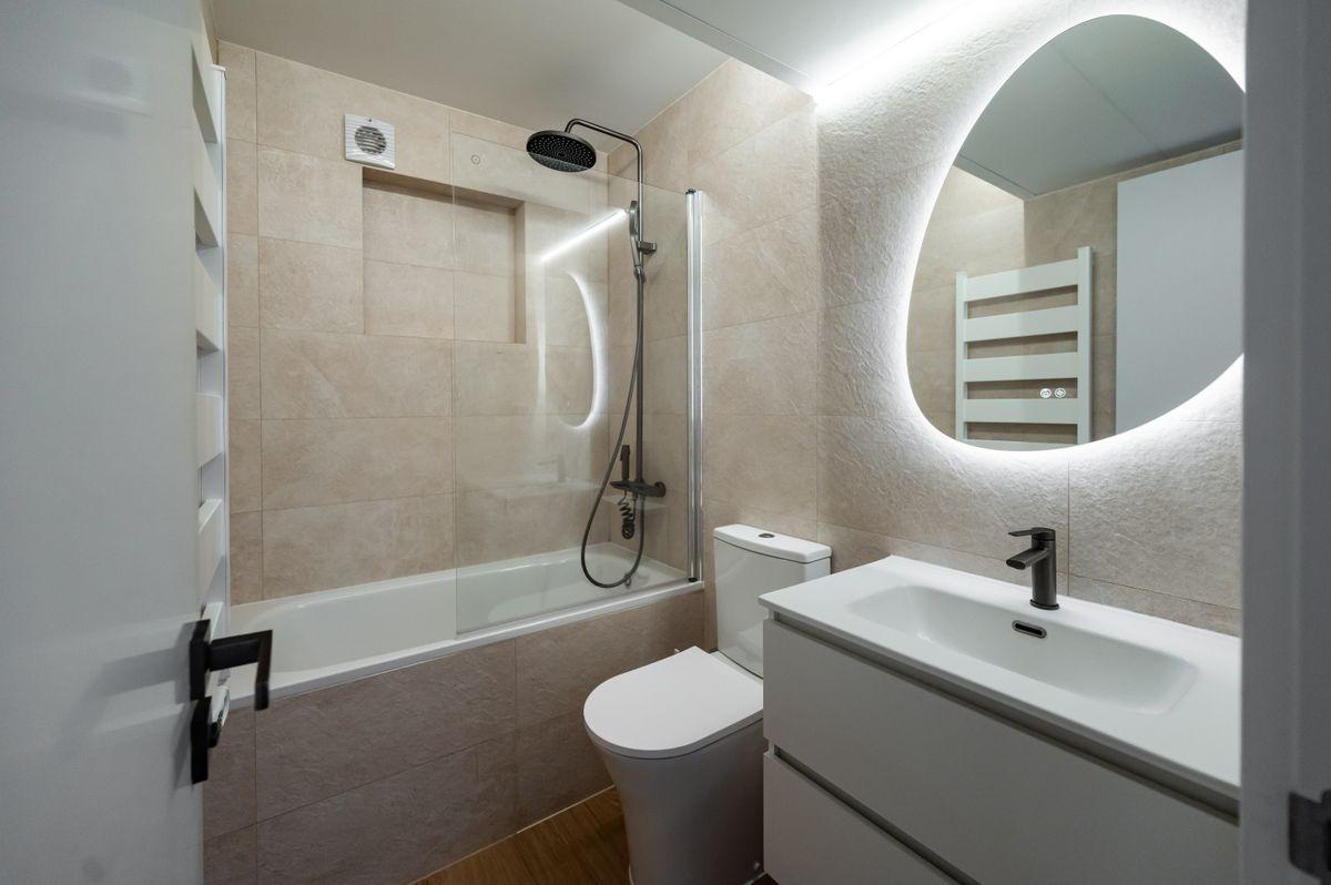 Piso en Venta en Carrer de l'Onyar - 23