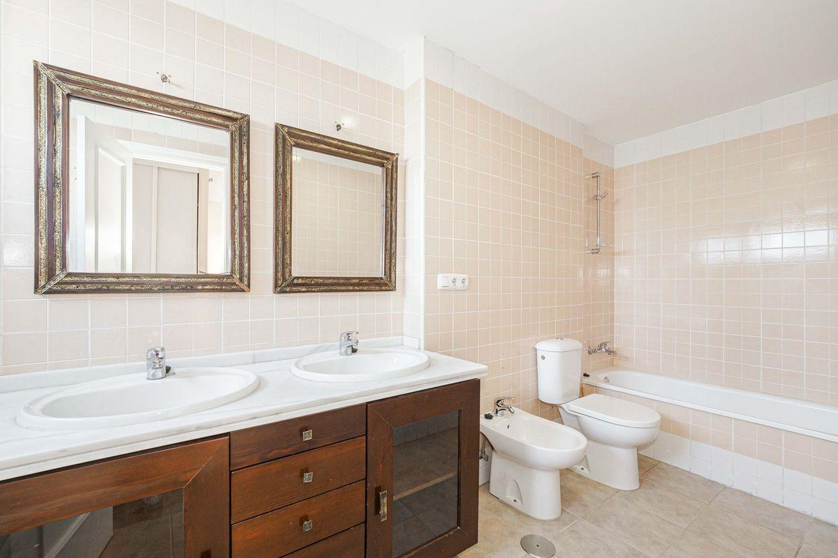 Casa en Venta en Calle Doñana - 22