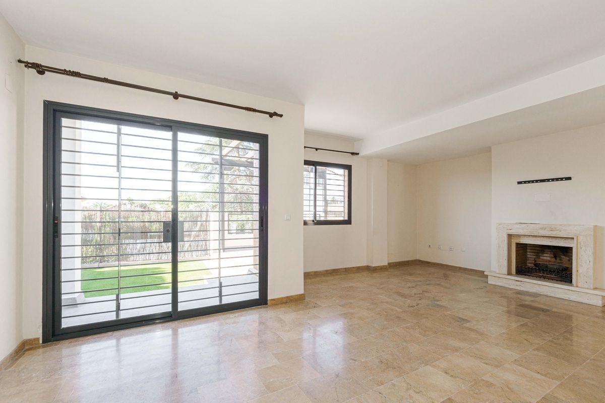 Casa en Venta en Calle Doñana - 3
