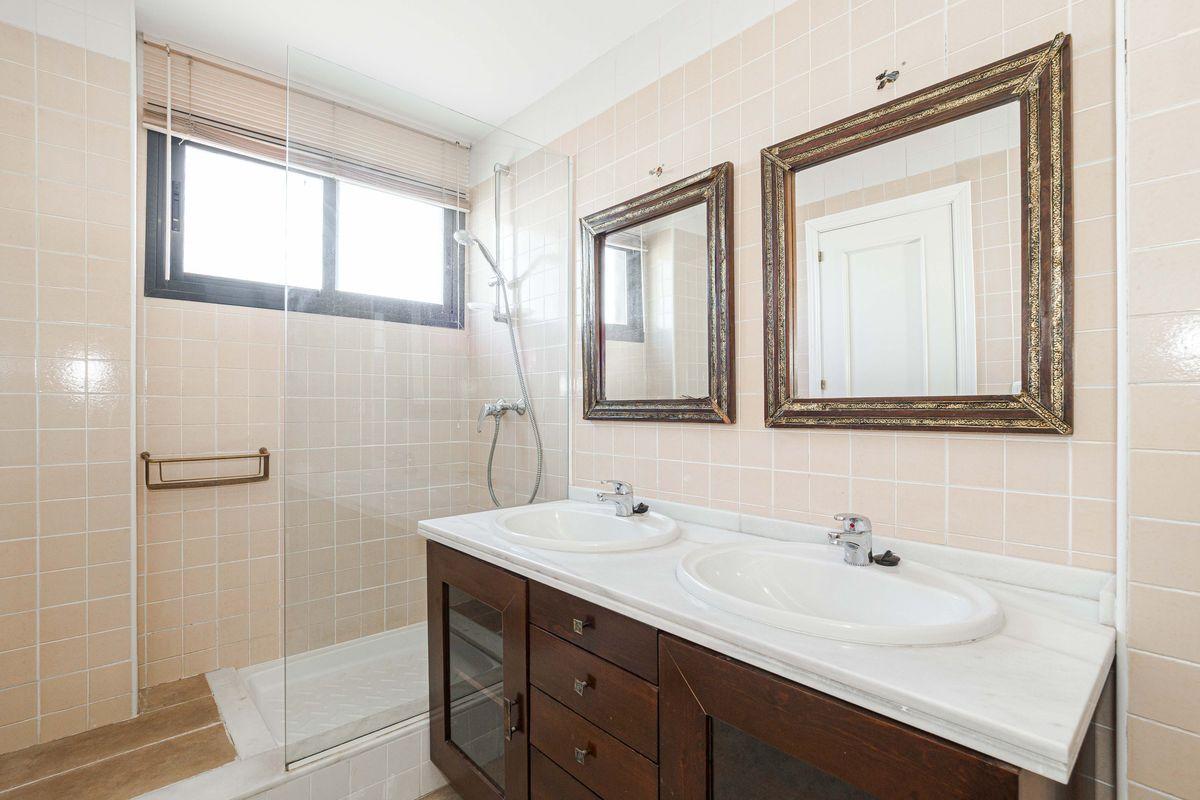 Casa en Venta en Calle Doñana - 24