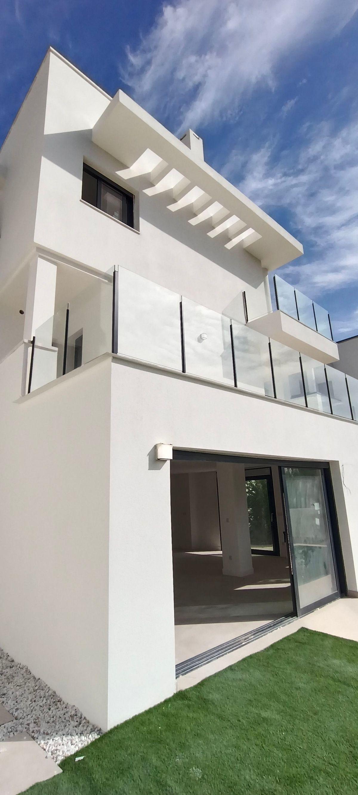 Casa en Venta en Carrer Tossal de Grau - 3