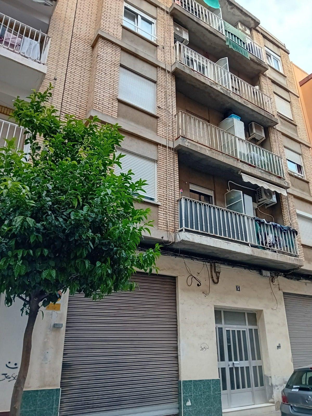 Piso en Venta en Carrer d'Antonio Aparisi - 15