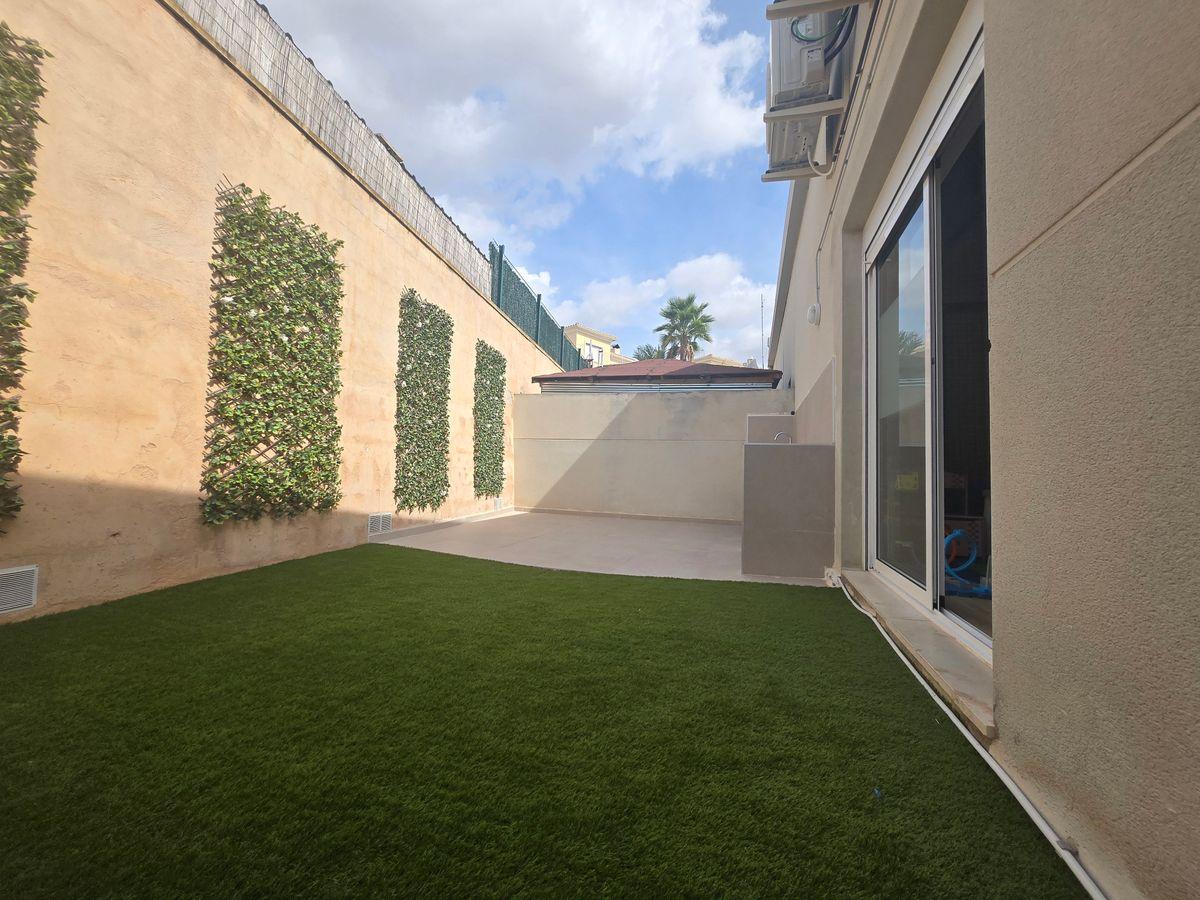 Local en Venta en Calle Santa Elena - 14