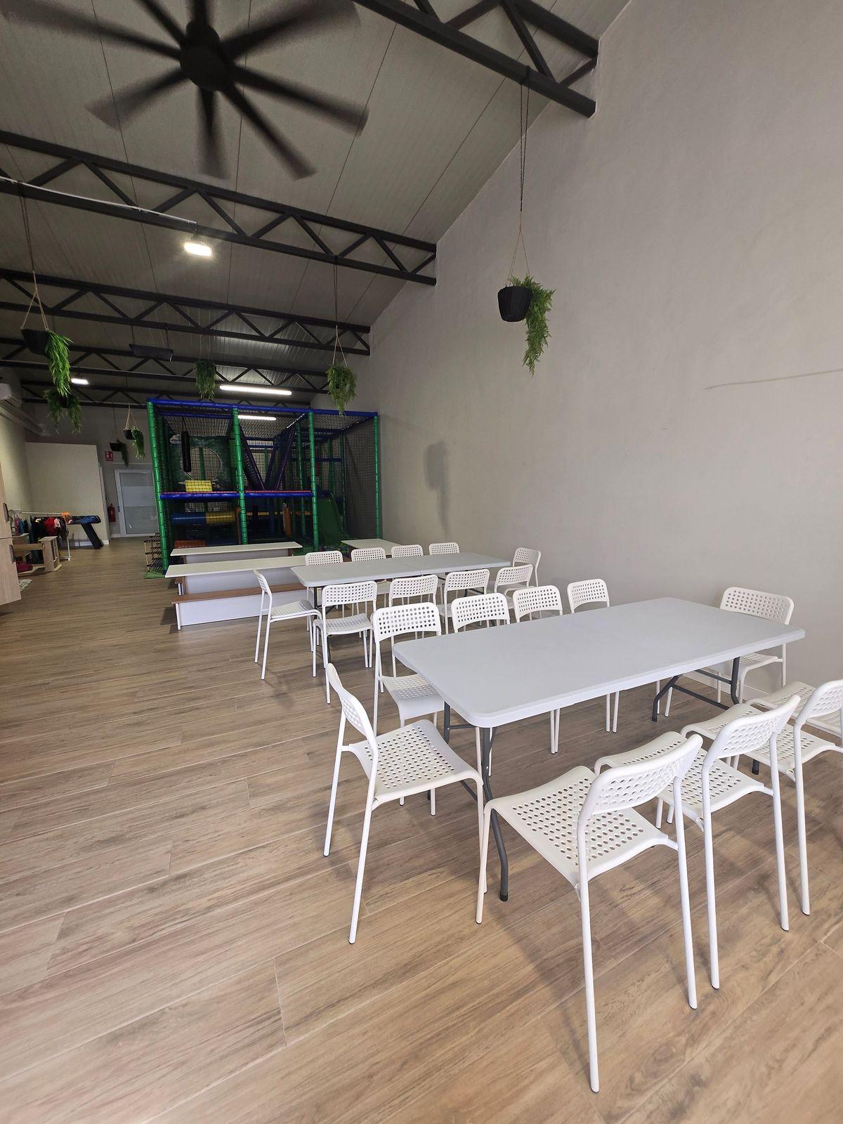 Local en Venta en Calle Santa Elena - 3