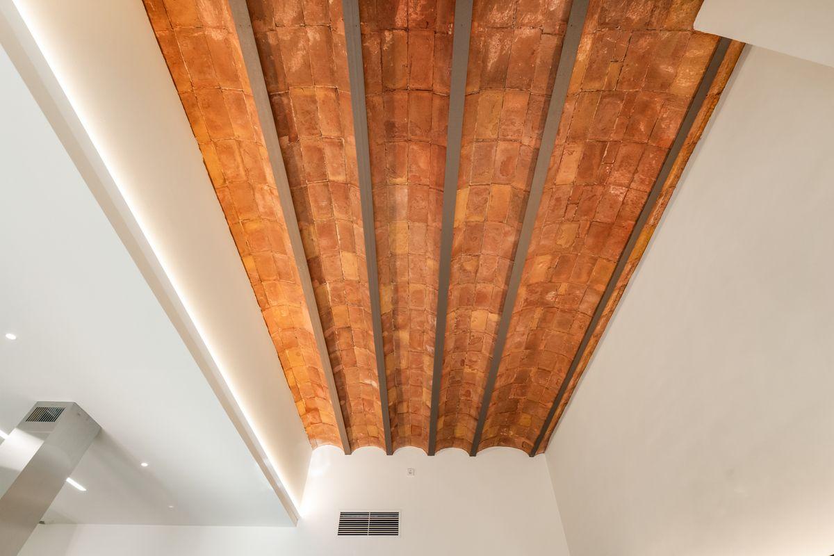 Piso en Venta en Carrer de Casp - 13