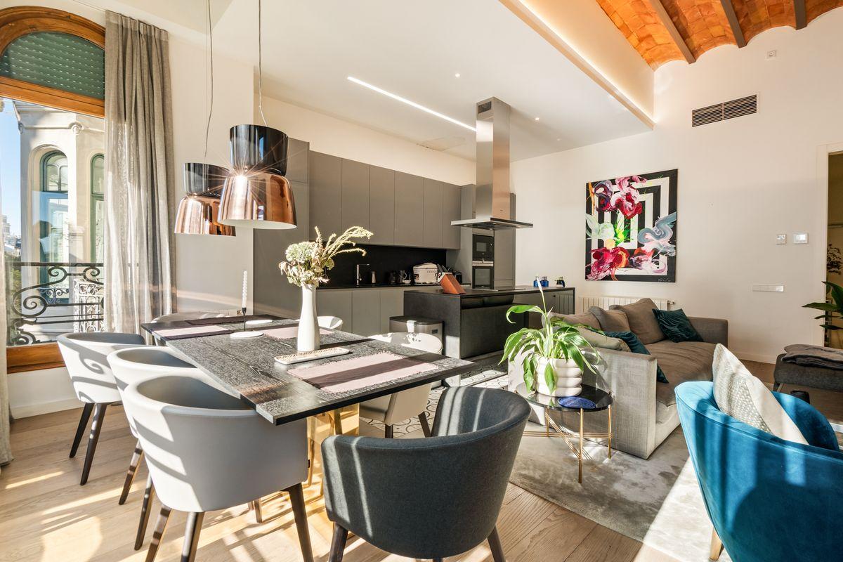 Piso en Venta en Carrer de Casp - 10