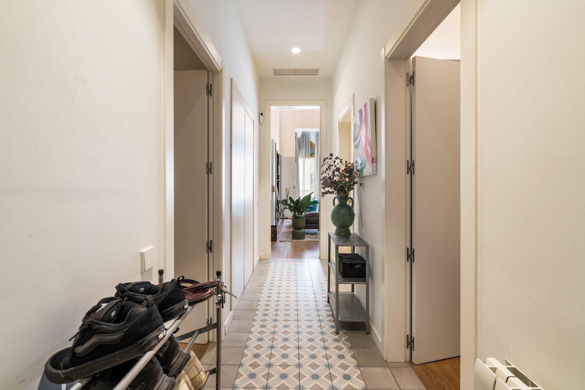Piso en Venta en Carrer de Casp - 25