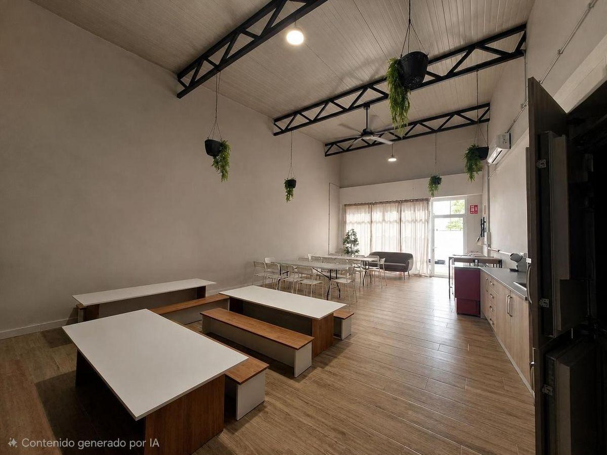 Local en Venta en Calle Santa Elena - 5
