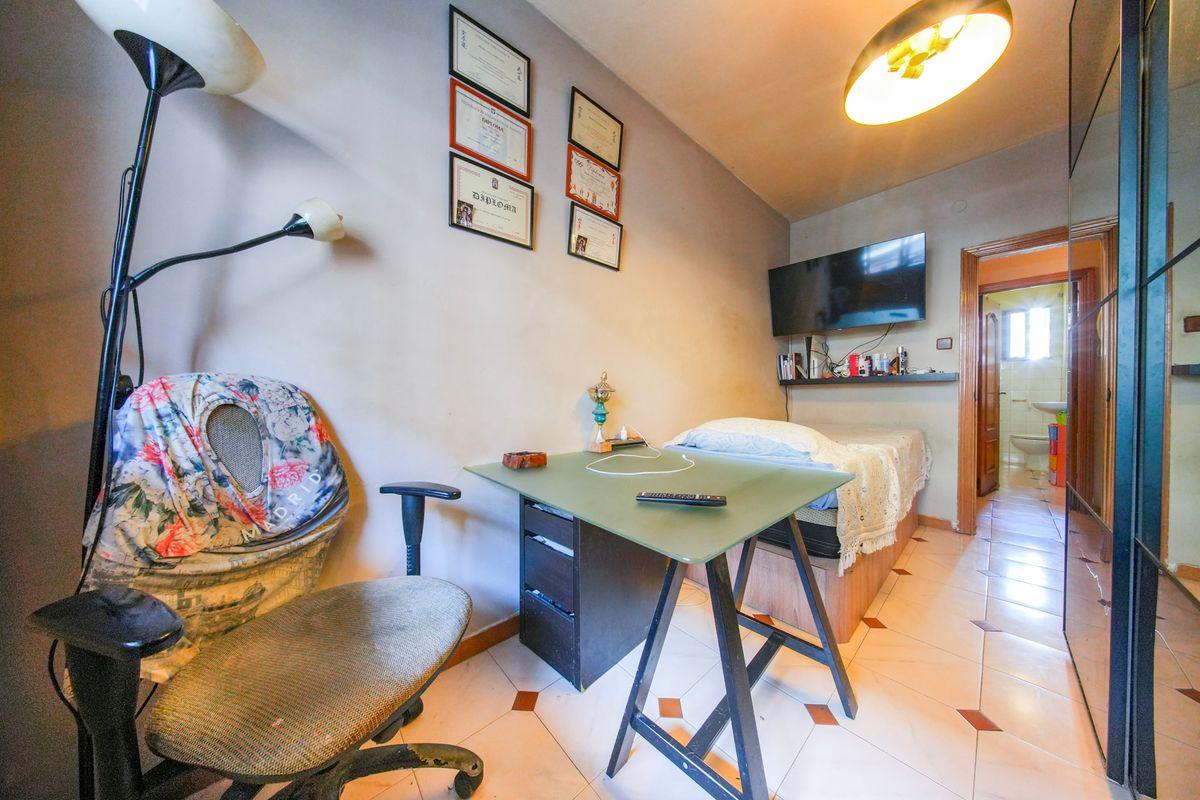 Piso en Venta en Calle Virgen del Rosario - 19