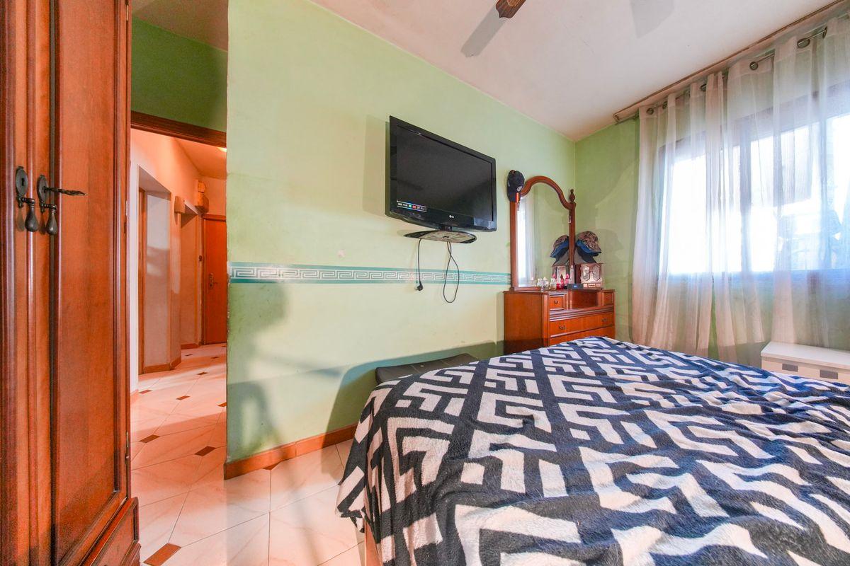 Piso en Venta en Calle Virgen del Rosario - 24