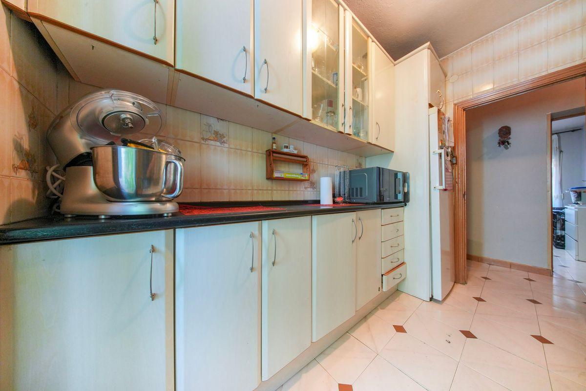 Piso en Venta en Calle Virgen del Rosario - 13